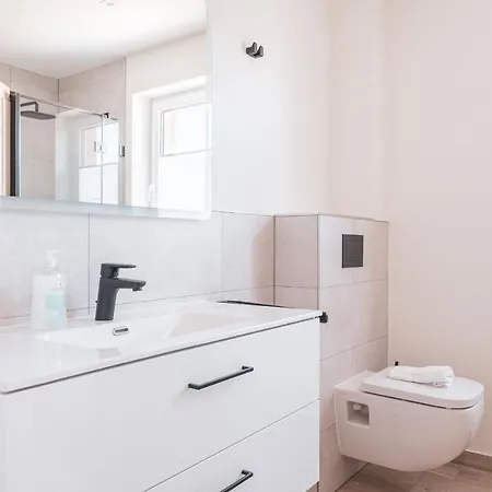 Nyaraló Reethus Reethus 1 Born