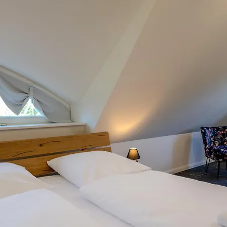 Reethus Reethus 1 Ferienhaus Born